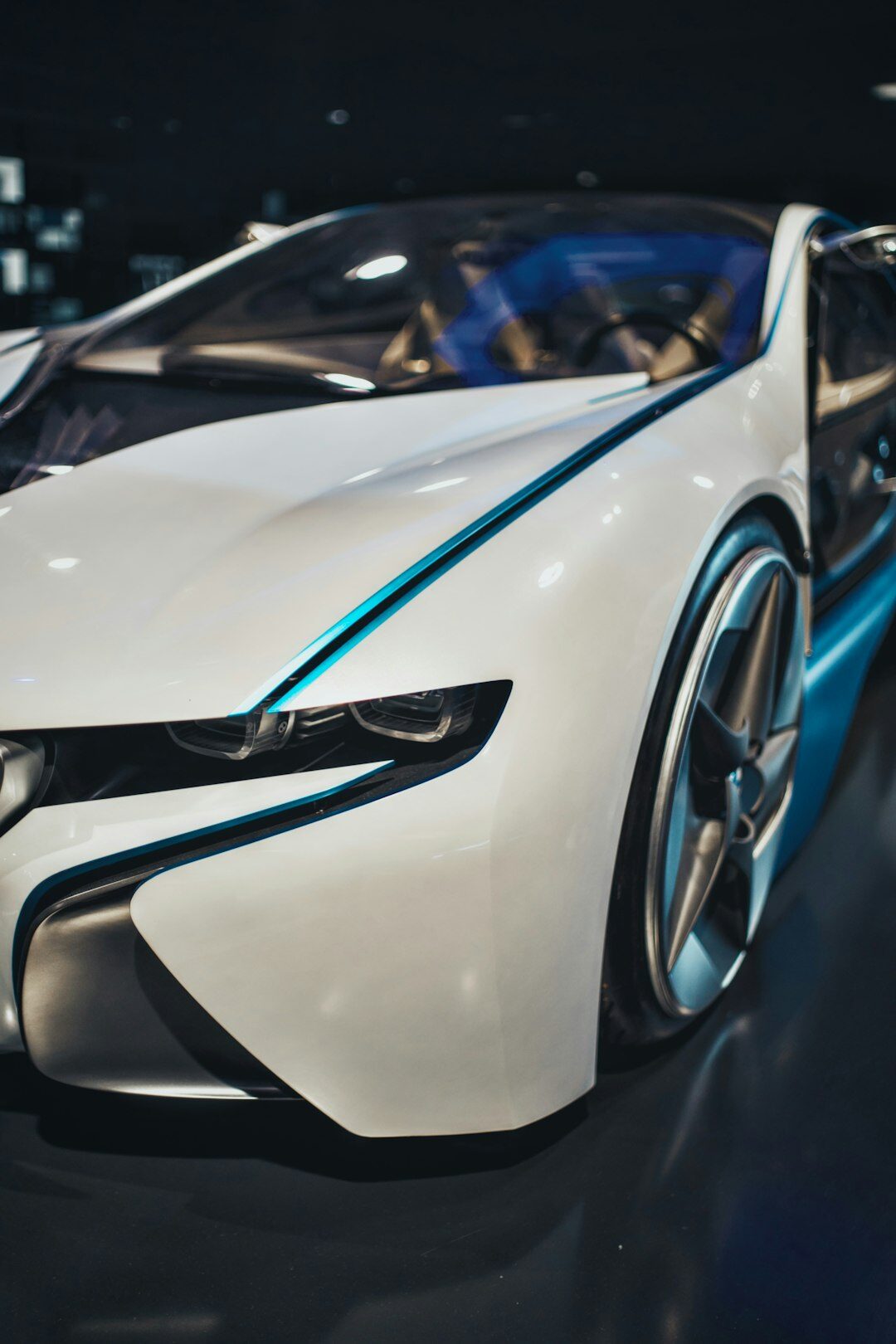 futuristic car concept